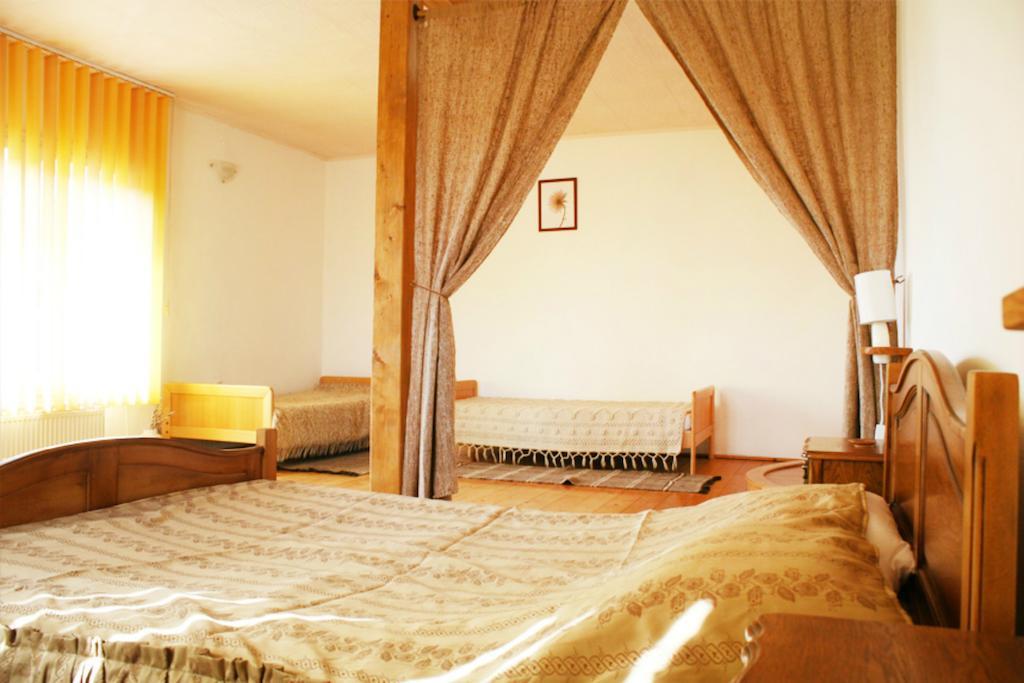 Tîrgu Secuiesc Casa Fortyogo חדר תמונה